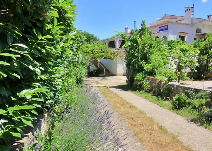 Andela J Casa de hóspedes Šilo
