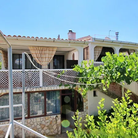 Andela J 3* Silo (Krk)